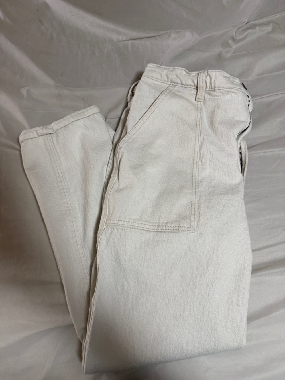 Abercrombie & Fitch Off-White High-Rise Straight Pants